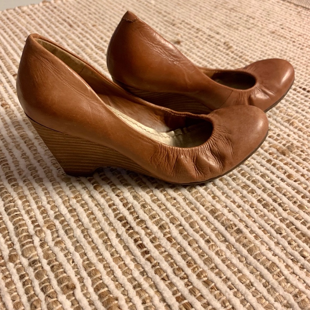 Jessica Simpson Brown Wedges